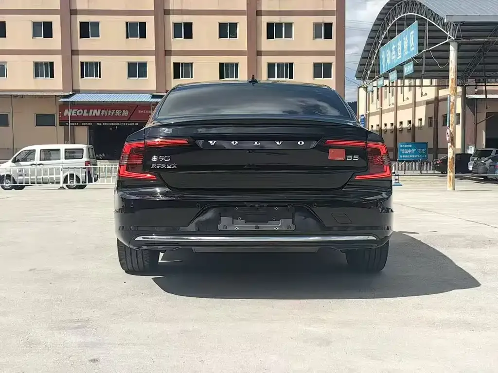 Volvo S90 — фото 7