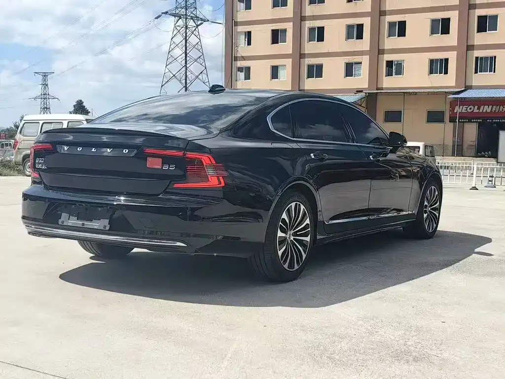 Volvo S90 — фото 3