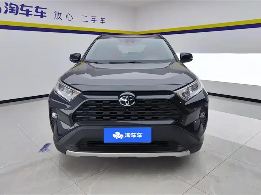 Toyota RAV4 — фото 10