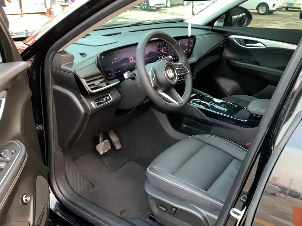 Buick Envision Plus — фото 7