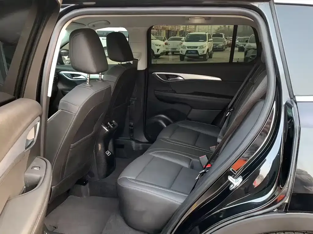 Buick Envision Plus — фото 4