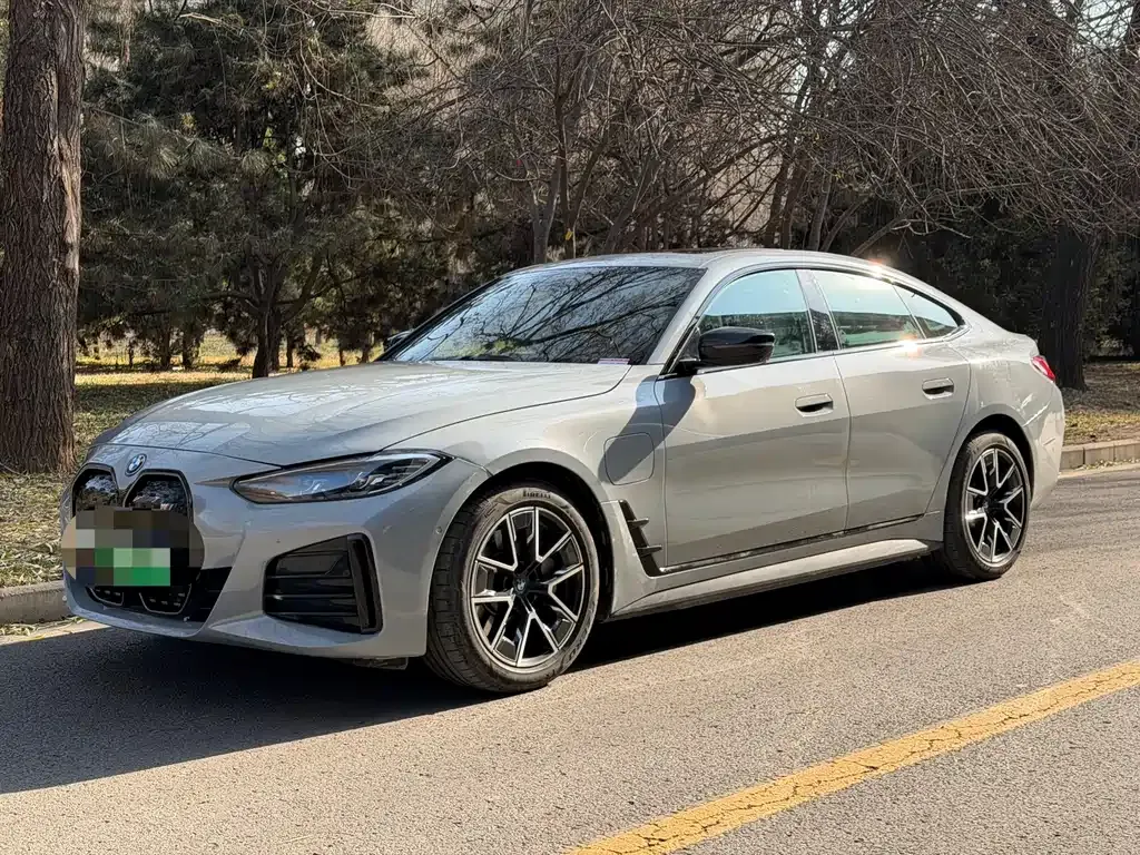 BMW i4 — фото 1