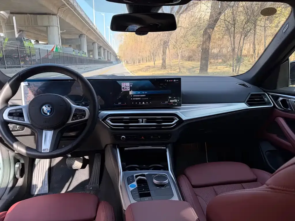 BMW i4 — фото 8