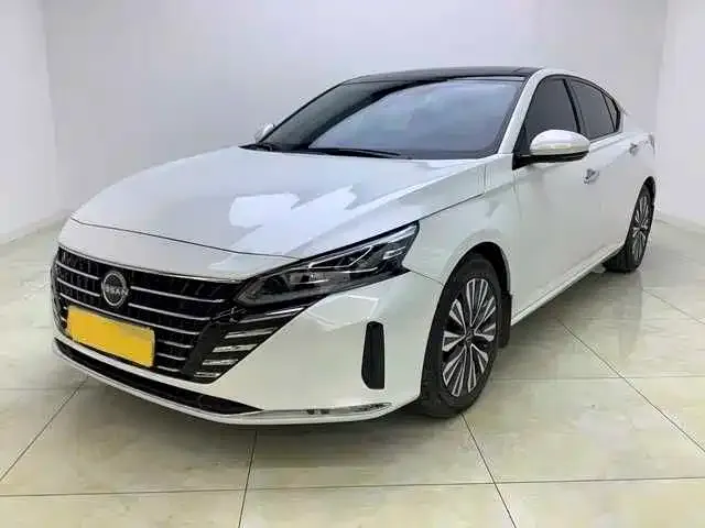 Nissan Teana — фото 1