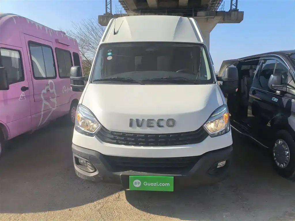 IVECO Ousheng — фото 9