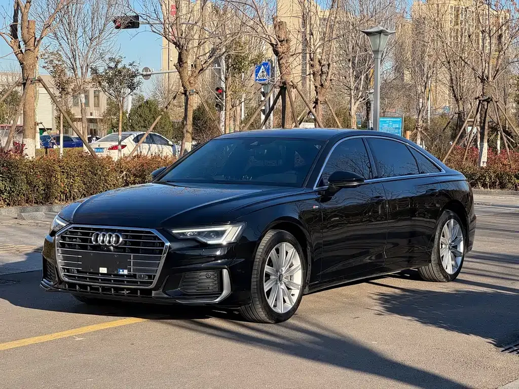 Audi A6L — фото 1