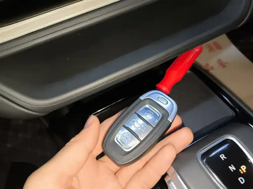 Hongqi E-QM5 — фото 2