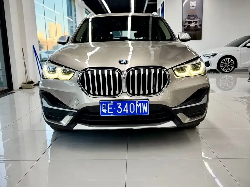 BMW X1 — фото 2