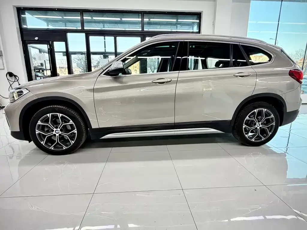 BMW X1 — фото 3