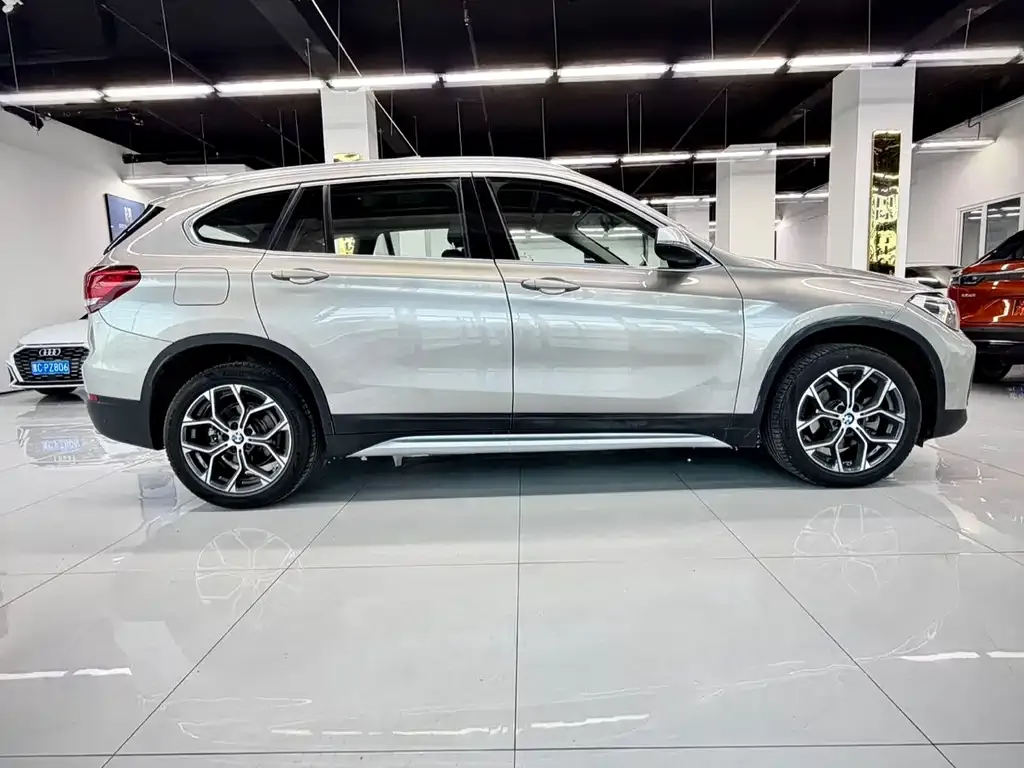 BMW X1 — фото 7