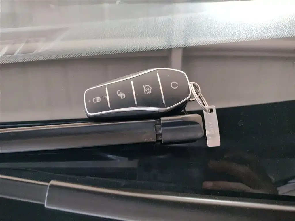 BYD Seal 05 DM-i — фото 9