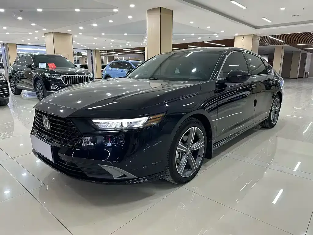 Honda Accord — фото 1