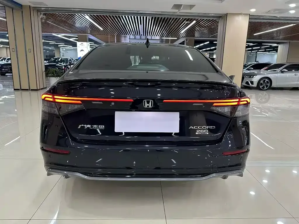 Honda Accord — фото 3