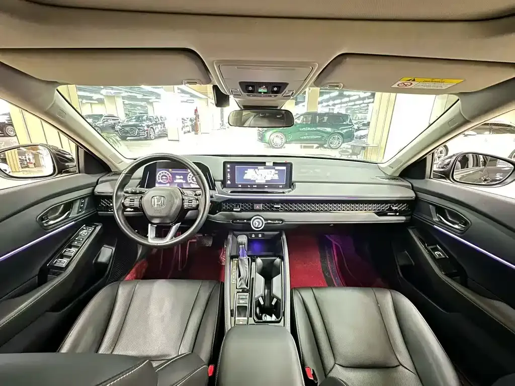 Honda Accord — фото 9