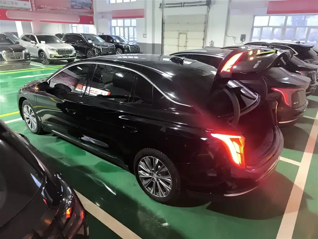 Hongqi E-QM5 — фото 10