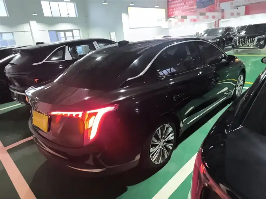 Hongqi E-QM5 — фото 4