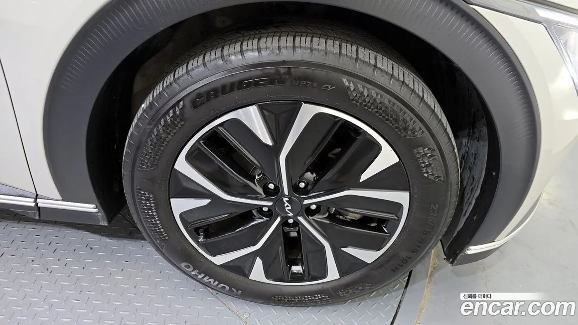 Kia EV6 — фото 9