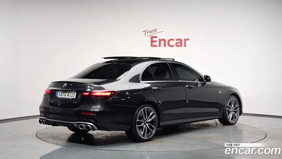 Mercedes-Benz E-Class — фото 10