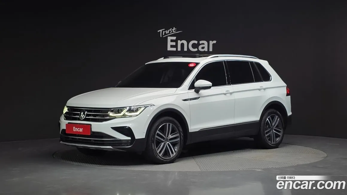 Volkswagen Tiguan — фото 1