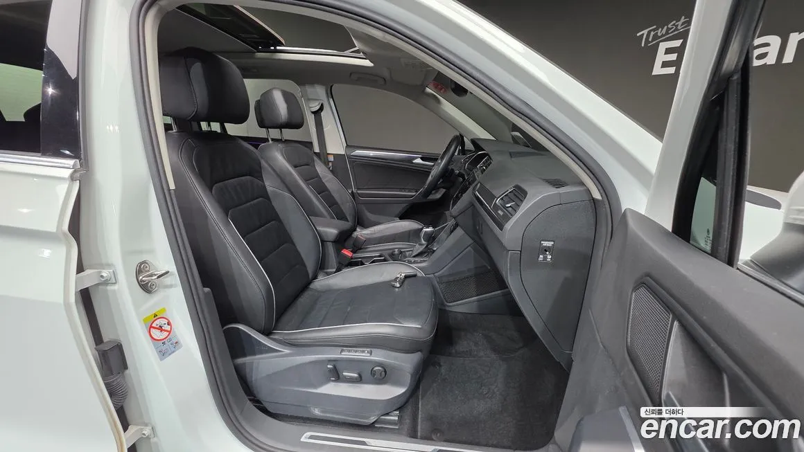 Volkswagen Tiguan — фото 10