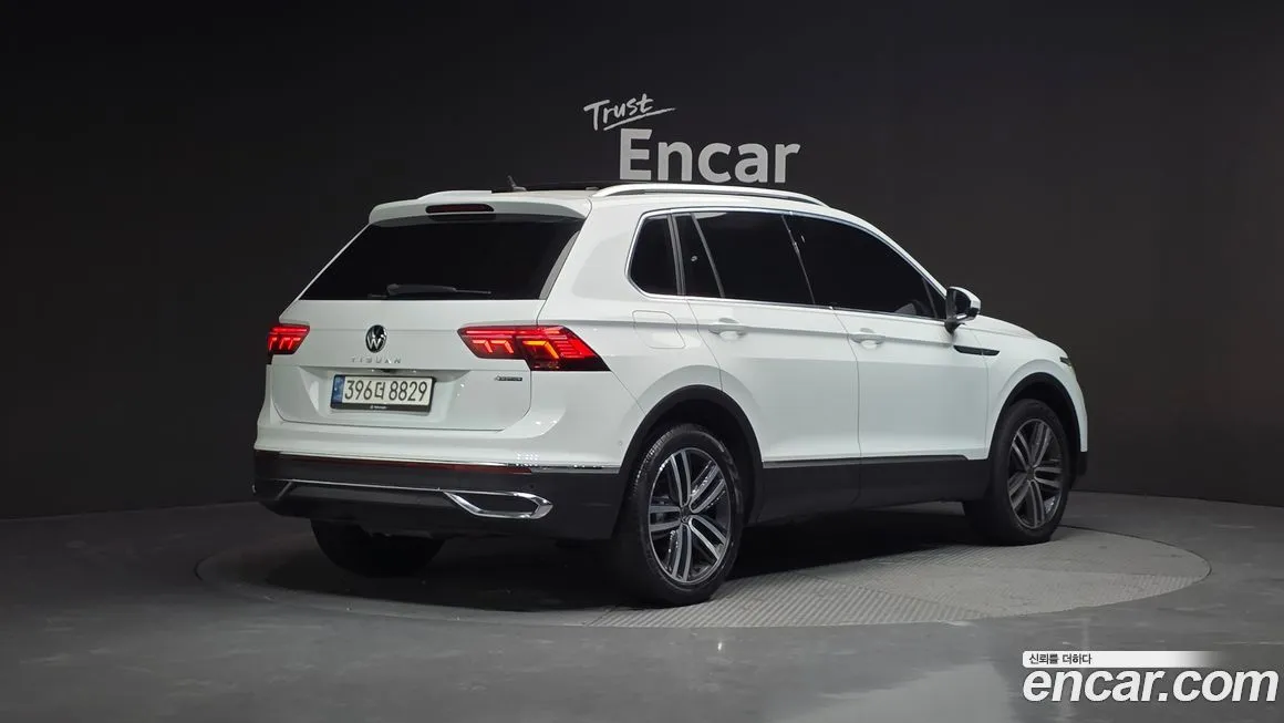 Volkswagen Tiguan — фото 2