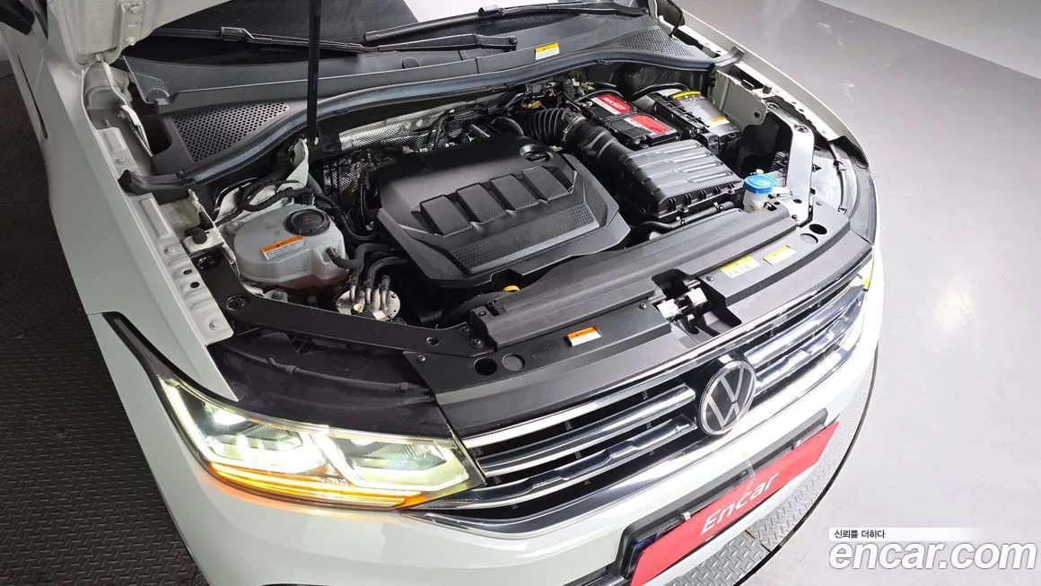 Volkswagen Tiguan — фото 6