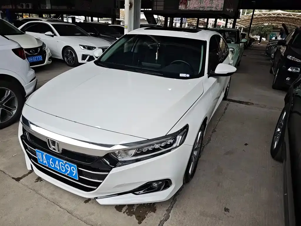 Honda Accord — фото 1