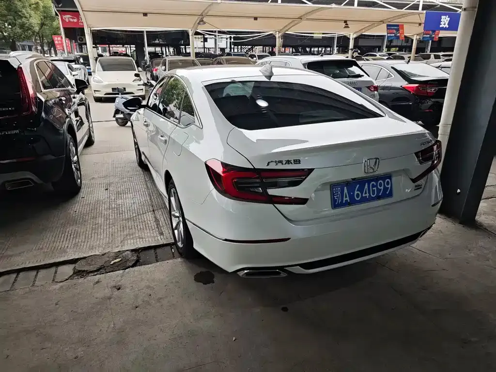 Honda Accord — фото 5