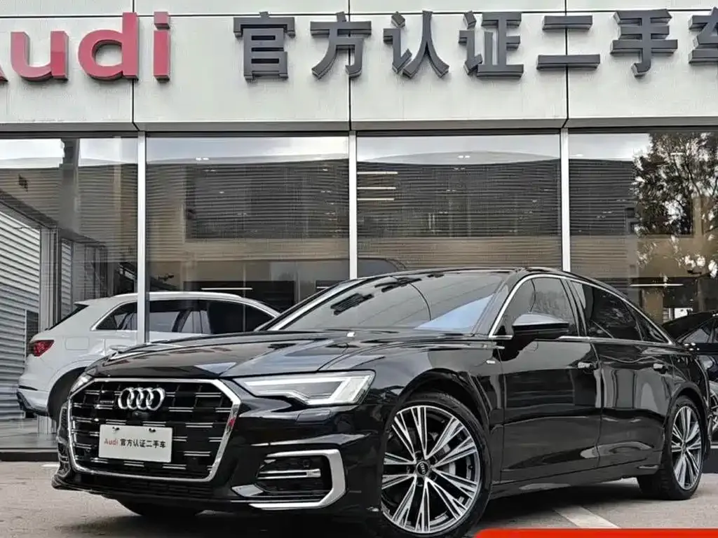 Audi A6L — фото 1