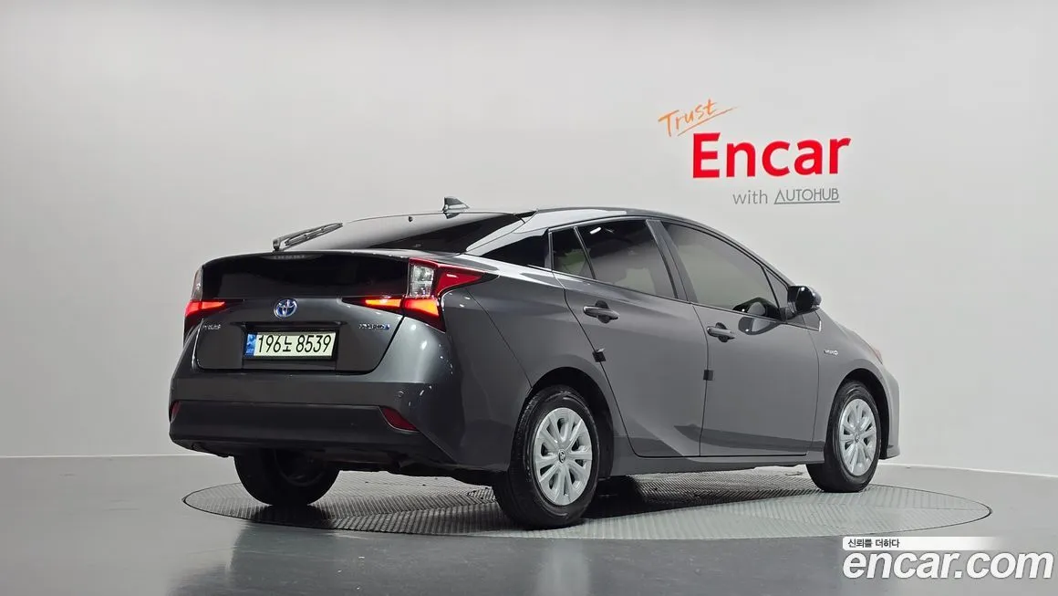 Toyota Prius — фото 2