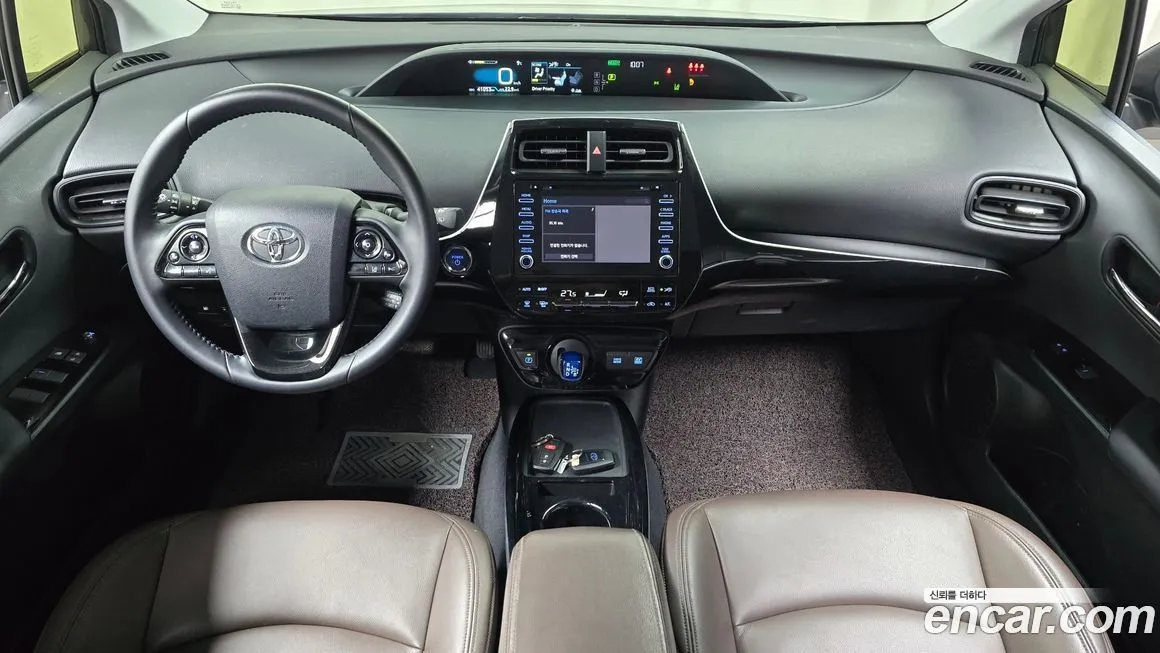 Toyota Prius — фото 7