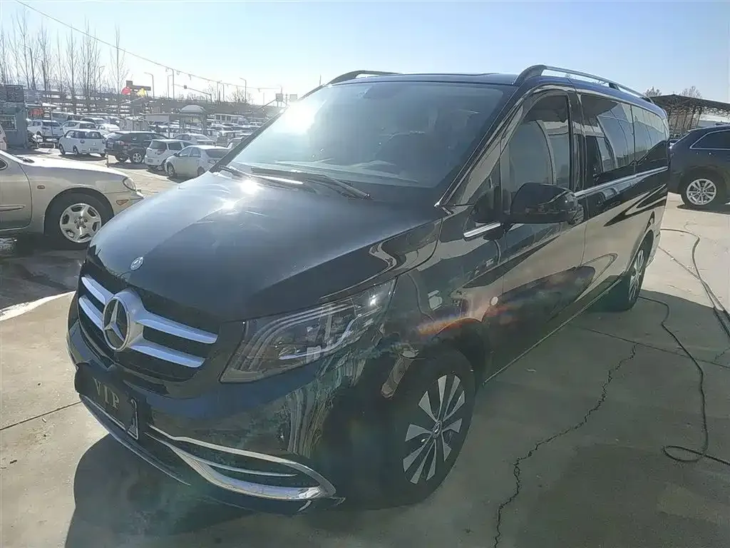 Mercedes-Benz Vito — фото 1