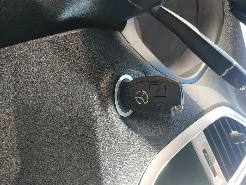 Mercedes-Benz Vito — фото 10
