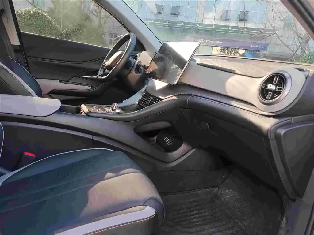 BYD Seal 05 DM-i — фото 6