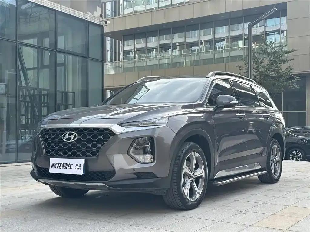 Hyundai Santa Fe — фото 1