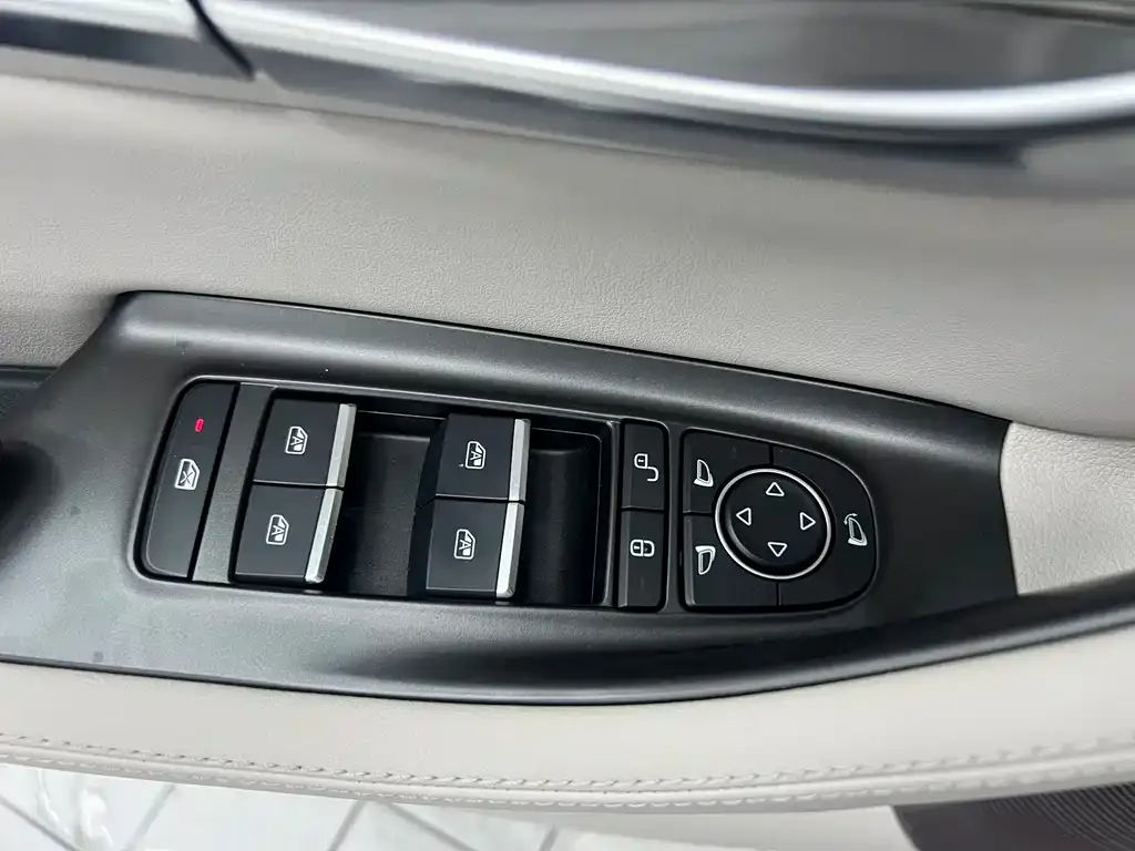 BYD PLUS New Energy — фото 7