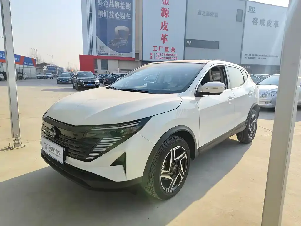 Nissan Qashqai — фото 1