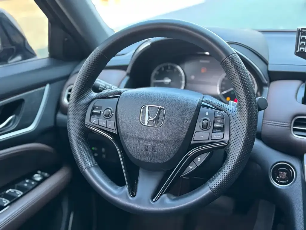 Honda UR-V — фото 3