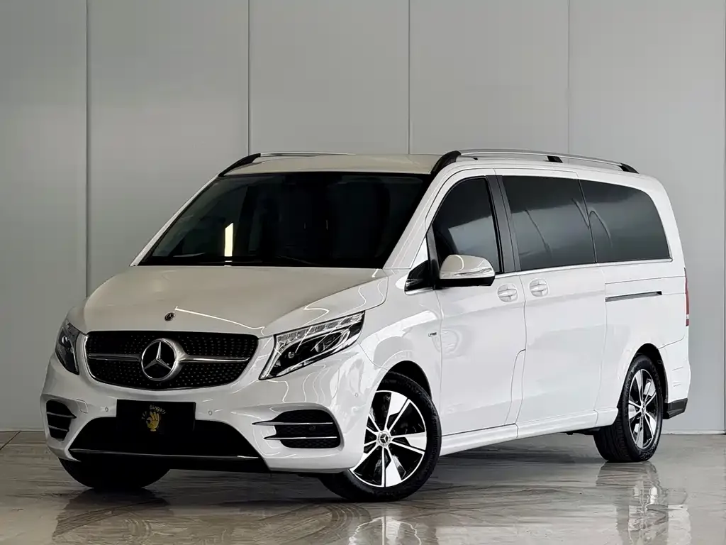 Mercedes-Benz V-Class — фото 1