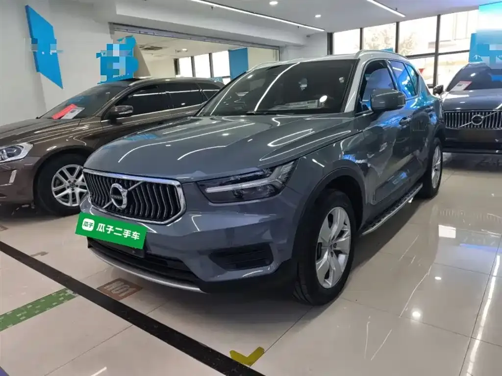 Volvo XC40 — фото 2