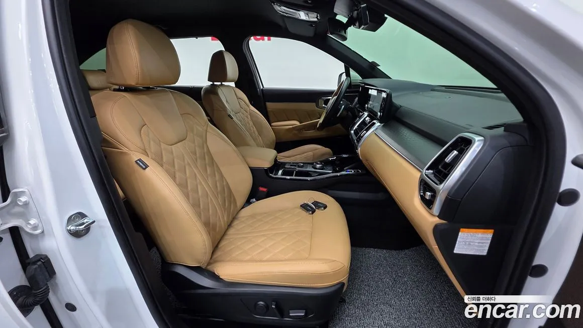 Kia Sorento — фото 8