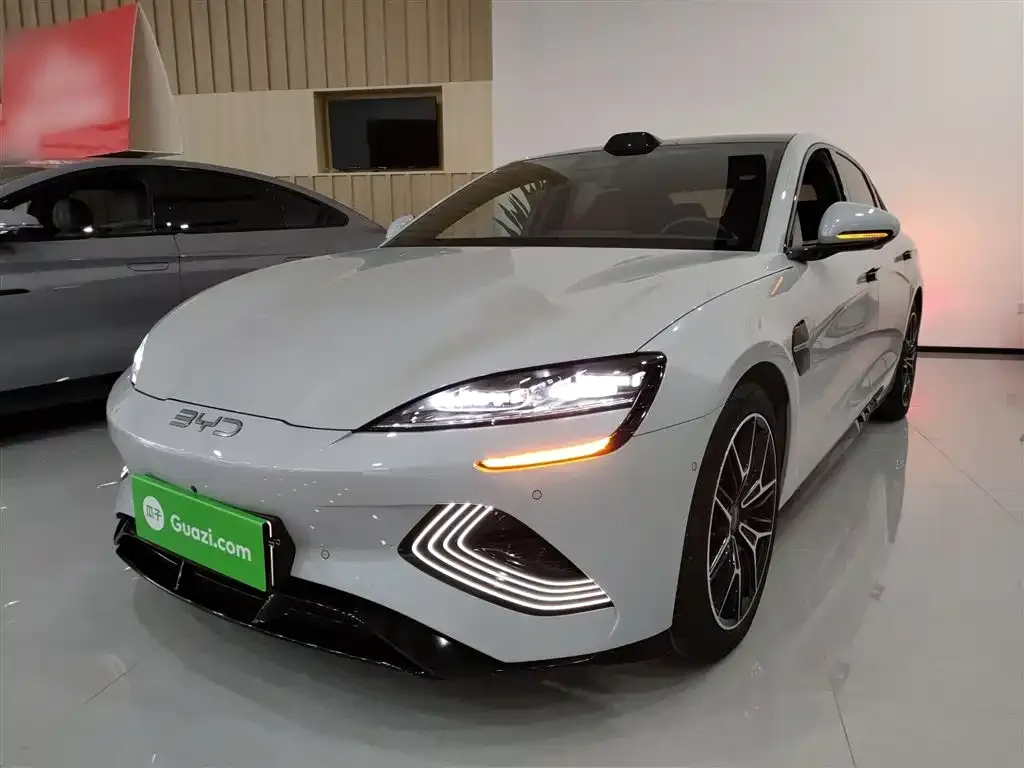 BYD Seal — фото 2
