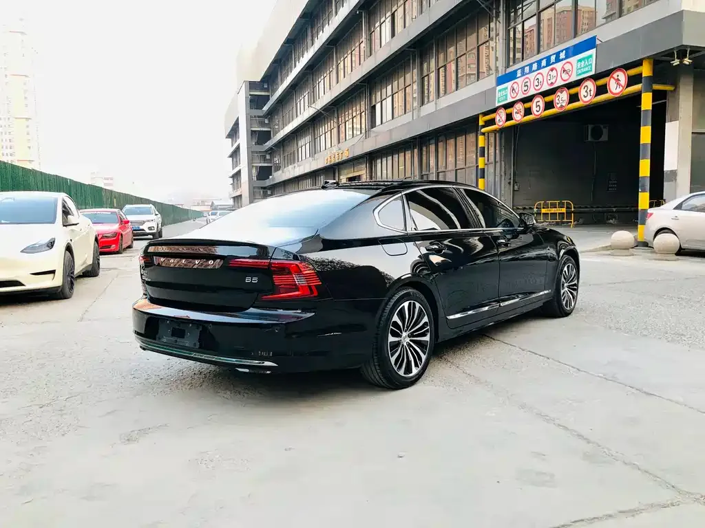 Volvo S90 — фото 6