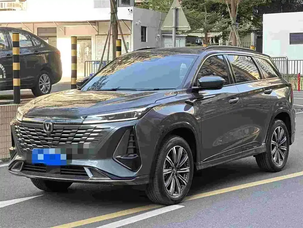 Changan CS75PLUS — фото 1