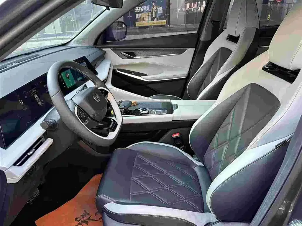 Changan CS75PLUS — фото 3