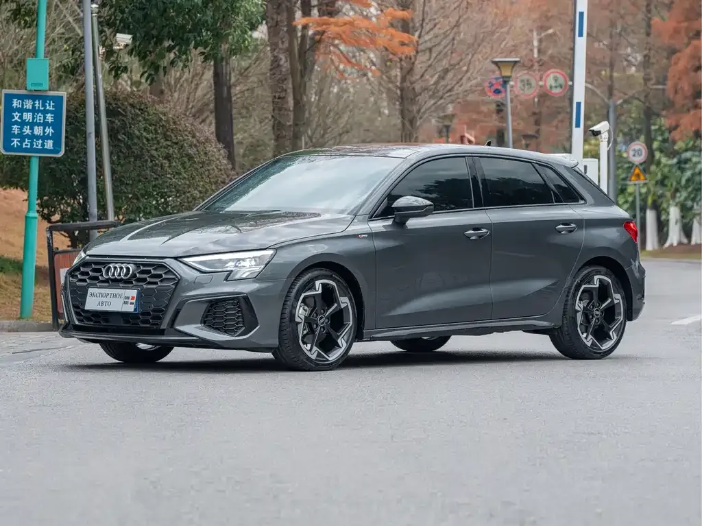 Audi A3 — фото 1
