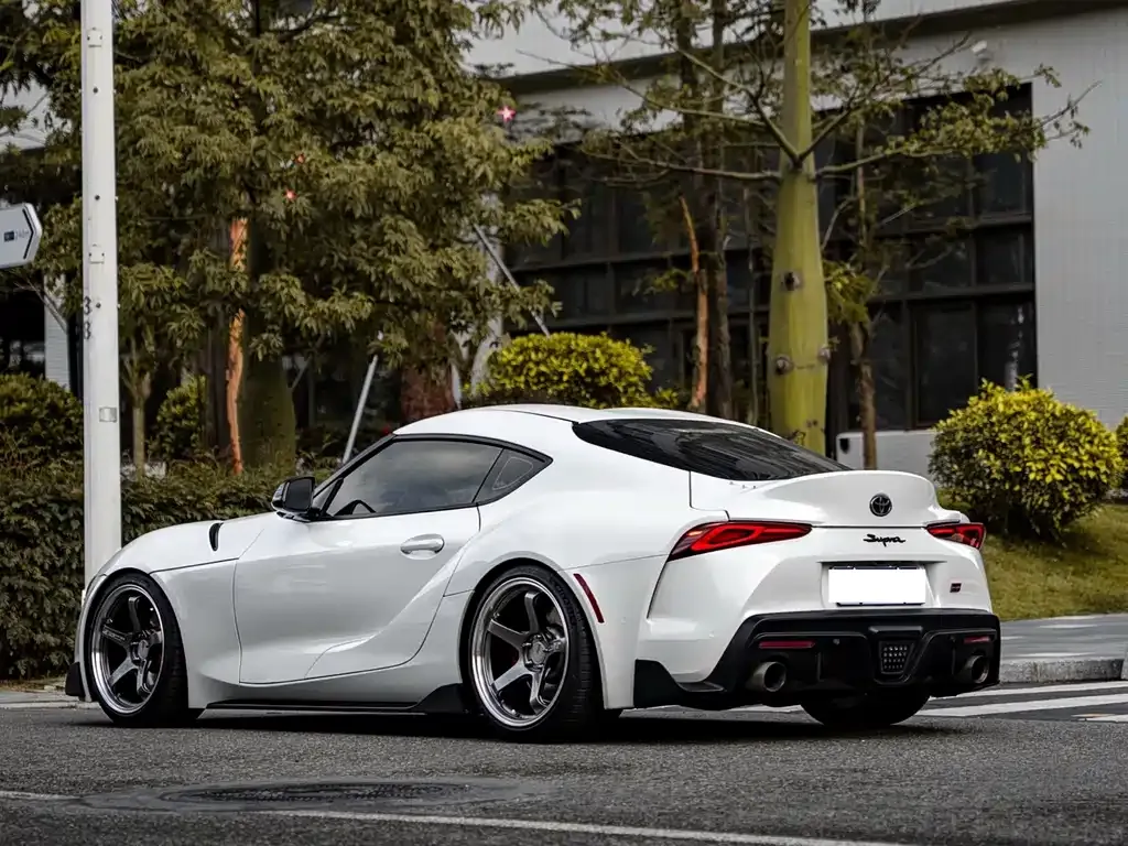 Toyota Supra — фото 8