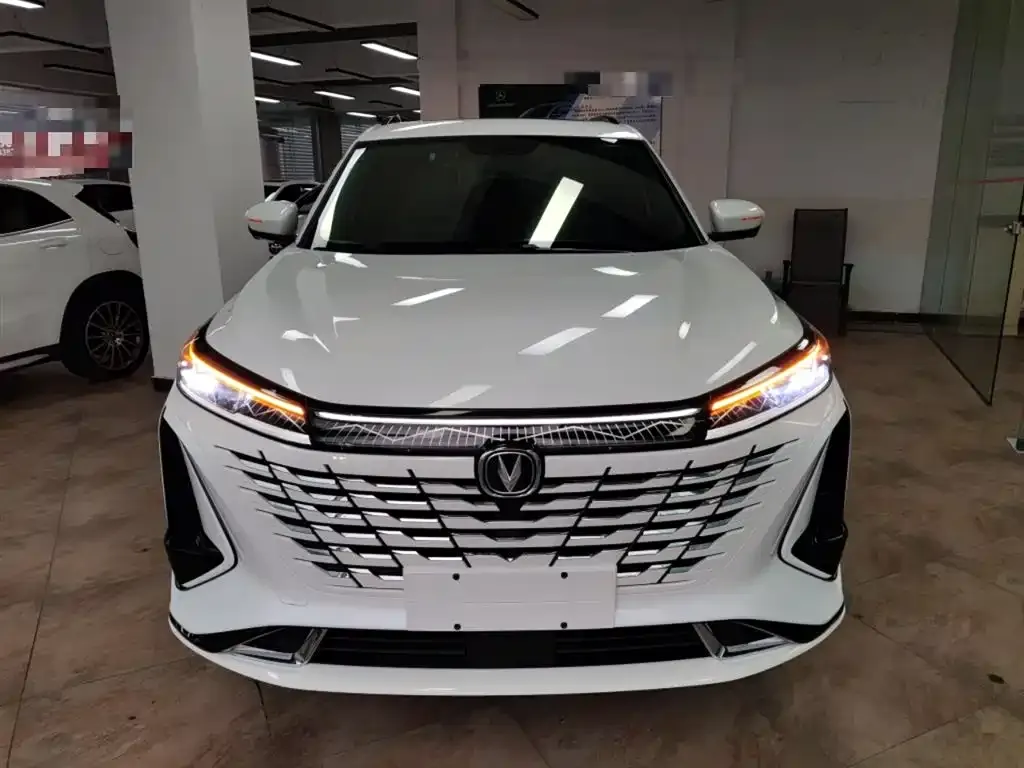 Changan CS75PLUS — фото 3