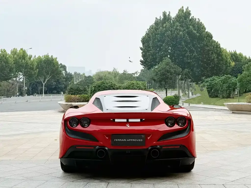 Ferrari F8 — фото 8