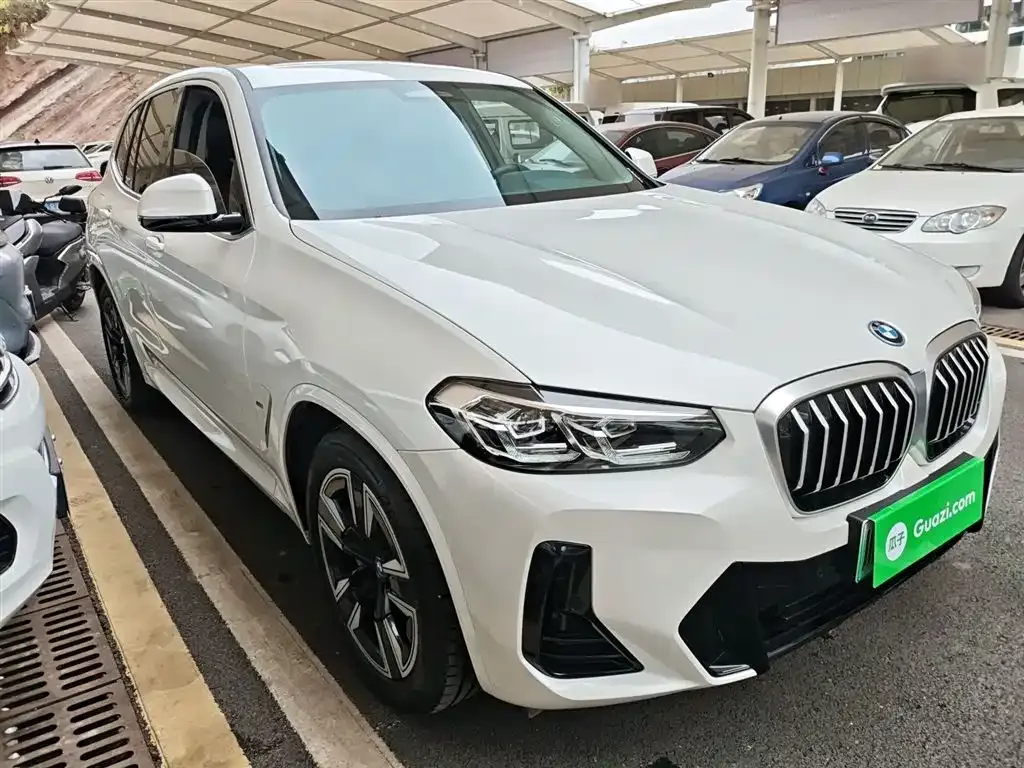 BMW iX3 — фото 10